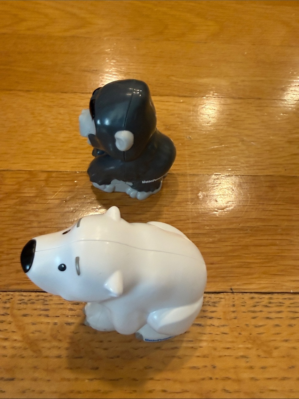 Little people polar bear and gorilla . - Picture 2 of 7
